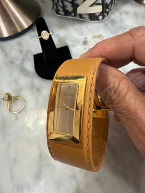 Gucci Gold-Tone Dial Leather Cuff Watch - Mustard
